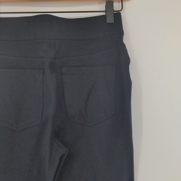 Spanx Black Women's Cropped Pull On Legging Pant Size Medium - Picture 12 of 16